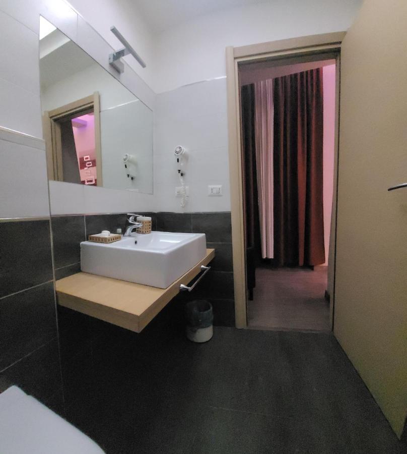 Romantic Dreams Sistina Guest House Rome Exterior photo