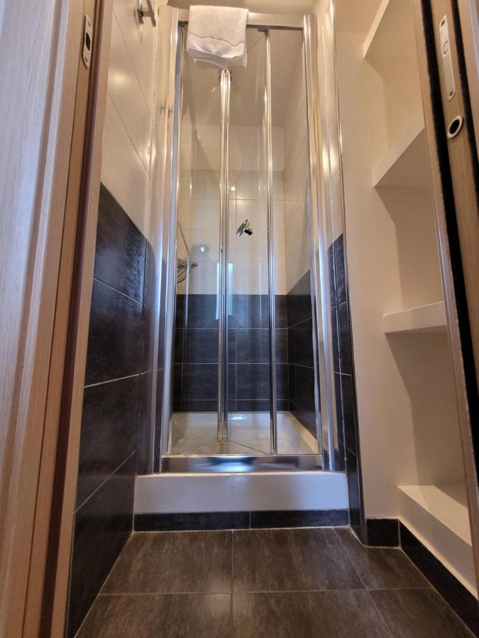 Romantic Dreams Sistina Guest House Rome Exterior photo